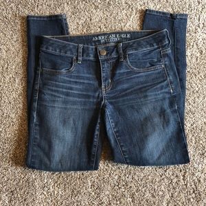 Basically brand new. AEO size 6 pants/jeggings!